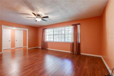 Villa ou maison à vendre à Brandon, Floride: 4 chambres, 155.52 m2 № 2416768 - photo 14