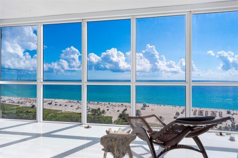 Condominio en venta en Miami Beach, Florida, 4 dormitorios, 356.47 m2 № 1454706 - foto 2