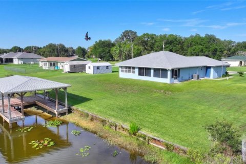 House in Indian lake estates, Florida 3 bedrooms, 155.52 sq.m. № 2220266 - photo 29