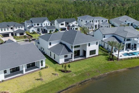 House in Orlando, Florida 5 bedrooms, 616.13 sq.m. № 1854411 - photo 4