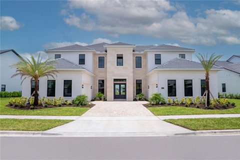 House in Orlando, Florida 5 bedrooms, 616.13 sq.m. № 1854411 - photo 2