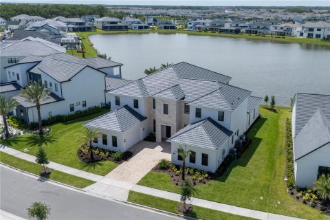 House in Orlando, Florida 5 bedrooms, 616.13 sq.m. № 1854411 - photo 3