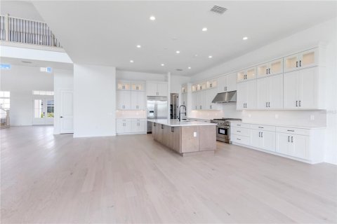 House in Orlando, Florida 5 bedrooms, 616.13 sq.m. № 1854411 - photo 16