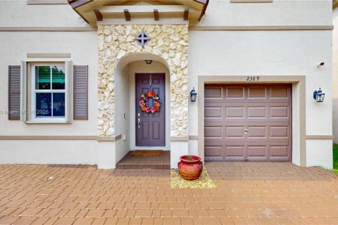 House in Homestead, Florida 4 bedrooms, 195.47 sq.m. № 1850831 - photo 14