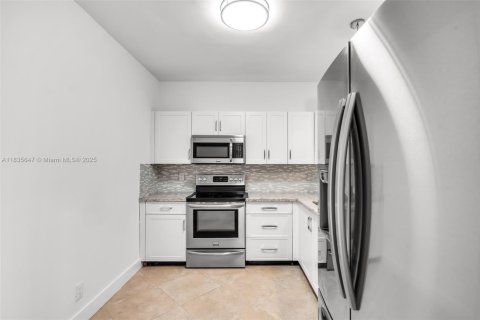 Adosado en venta en Aventura, Florida, 3 dormitorios, 141.21 m2 № 1819865 - foto 10