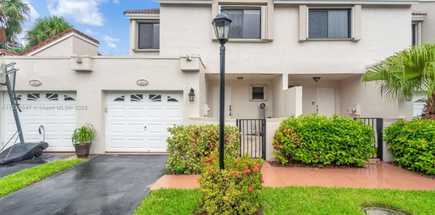 Adosado en Aventura, Florida 3 dormitorios, 141.21 m2 № 1819865