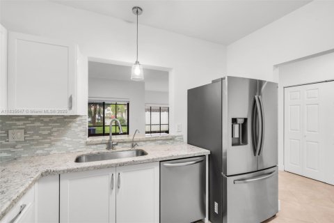 Adosado en venta en Aventura, Florida, 3 dormitorios, 141.21 m2 № 1819865 - foto 11