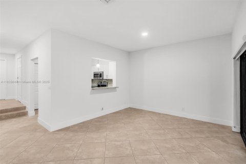 Adosado en venta en Aventura, Florida, 3 dormitorios, 141.21 m2 № 1819865 - foto 7