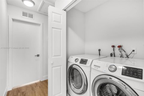 Adosado en venta en Aventura, Florida, 3 dormitorios, 141.21 m2 № 1819865 - foto 19