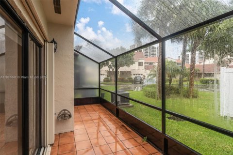 Adosado en venta en Aventura, Florida, 3 dormitorios, 141.21 m2 № 1819865 - foto 29