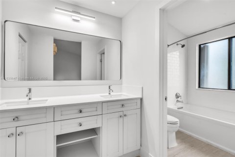Adosado en venta en Aventura, Florida, 3 dormitorios, 141.21 m2 № 1819865 - foto 17