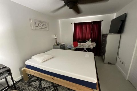 House in Frostproof, Florida 3 bedrooms, 195.09 sq.m. № 1614115 - photo 16