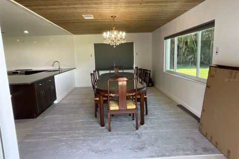 House in Frostproof, Florida 3 bedrooms, 195.09 sq.m. № 1614115 - photo 6