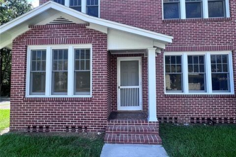Apartment in Gainesville, Florida 4 bedrooms, 263.84 sq.m. № 1847016 - photo 1
