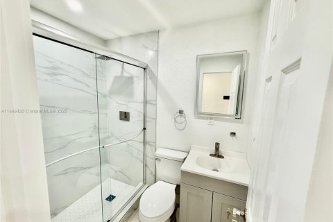 Casa en venta en Lauderhill, Florida, 4 dormitorios, 120.96 m2 № 1926987 - foto 5