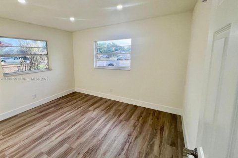 Casa en venta en Lauderhill, Florida, 4 dormitorios, 120.96 m2 № 1926987 - foto 8