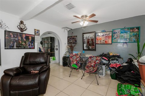 Купить виллу или дом в Майами, Флорида 2 спальни, 74.32м2, № 1955468 - фото 9