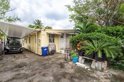 Купить виллу или дом в Майами, Флорида 2 спальни, 74.32м2, № 1955468 - фото 2