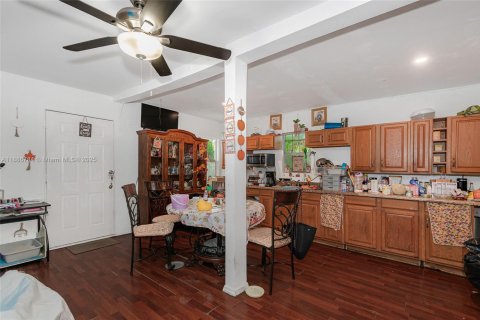 Купить виллу или дом в Майами, Флорида 2 спальни, 74.32м2, № 1955468 - фото 15