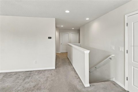 House in Orlando, Florida 4 bedrooms, 265.24 sq.m. № 2393615 - photo 25