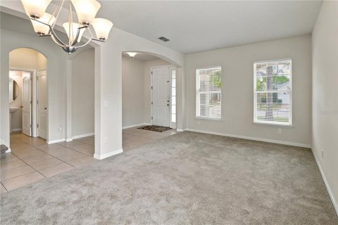 House in Orlando, Florida 4 bedrooms, 265.24 sq.m. № 2393615 - photo 8