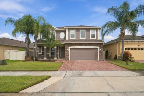 House in Orlando, Florida 4 bedrooms, 265.24 sq.m. № 2393615 - photo 2