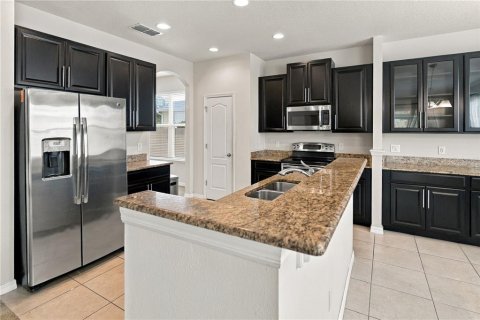House in Orlando, Florida 4 bedrooms, 265.24 sq.m. № 2393615 - photo 21