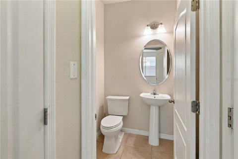 House in Orlando, Florida 4 bedrooms, 265.24 sq.m. № 2393615 - photo 12