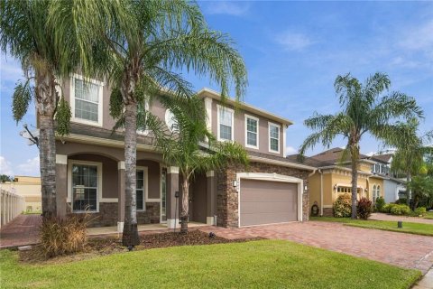 House in Orlando, Florida 4 bedrooms, 265.24 sq.m. № 2393615 - photo 3