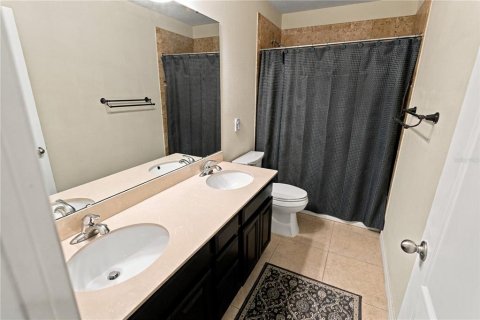 House in Orlando, Florida 4 bedrooms, 265.24 sq.m. № 2393615 - photo 27