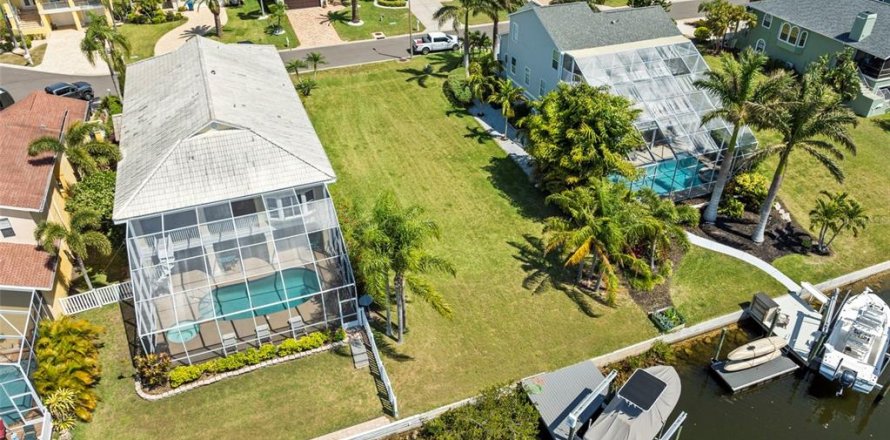 Land in New Port Richey, Florida № 1720568