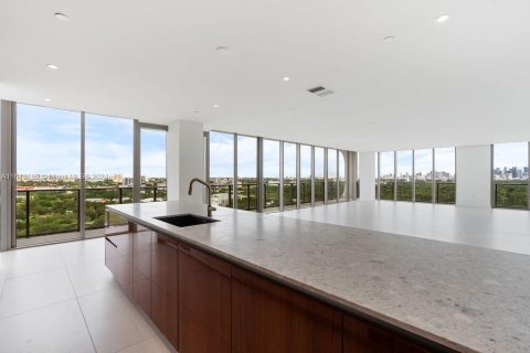 Condo in Miami, Florida, 4 bedrooms  № 1864603 - photo 13