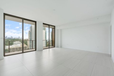 Condo in Miami, Florida, 4 bedrooms  № 1864603 - photo 17