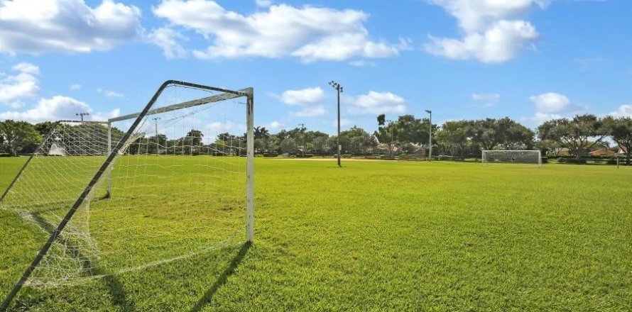 Casa en Boca Raton, Florida 5 dormitorios, 303.14 m2 № 1209247