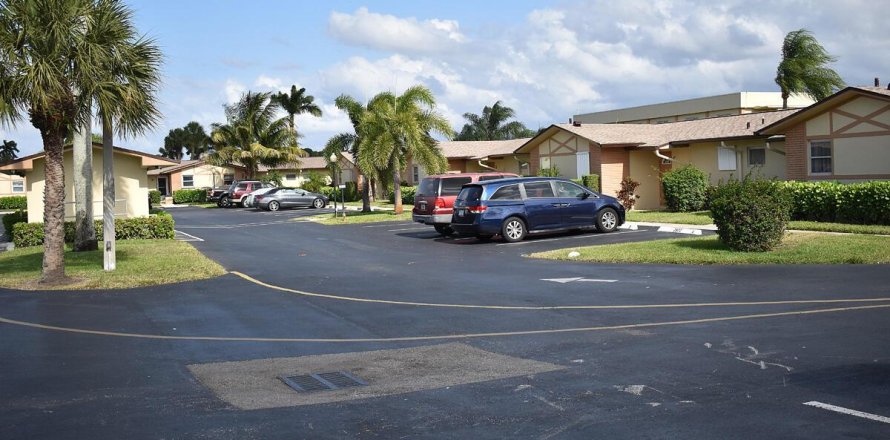 House in West Palm Beach, Florida 1 bedroom, 61.5 sq.m. № 1151739
