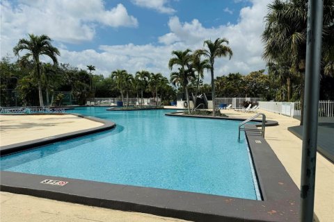 Touwnhouse à louer à Miami, Floride: 3 chambres, 128.02 m2 № 2065624 - photo 12