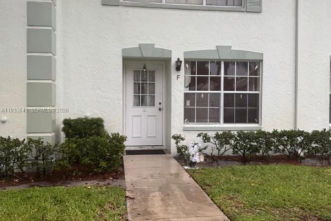 Купить таунхаус в Уэст-Палм-Бич, Флорида 2 спальни, 144.37м2, № 1995269 - фото 2