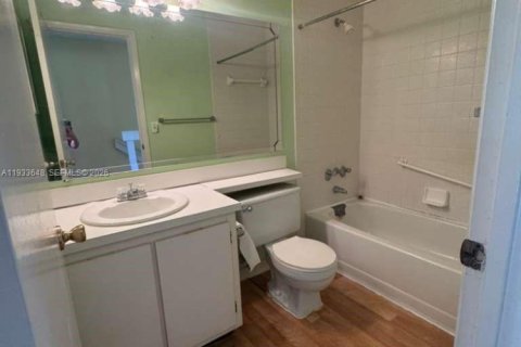 Touwnhouse à vendre à West Palm Beach, Floride: 2 chambres, 144.37 m2 № 1995269 - photo 12