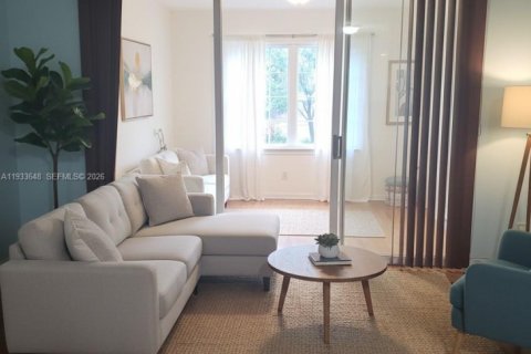 Купить таунхаус в Уэст-Палм-Бич, Флорида 2 спальни, 144.37м2, № 1995269 - фото 3