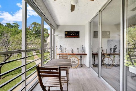 Condominio en venta en Lauderdale Lakes, Florida, 2 dormitorios, 89.19 m2 № 1807921 - foto 19