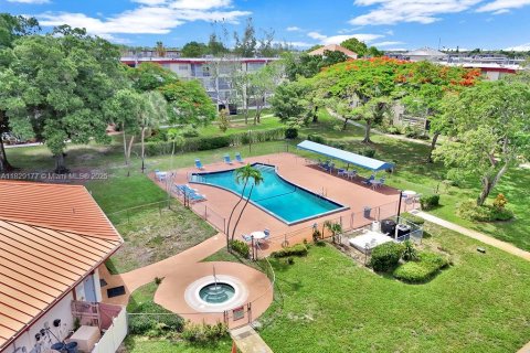 Condominio en venta en Lauderdale Lakes, Florida, 2 dormitorios, 89.19 m2 № 1807921 - foto 5