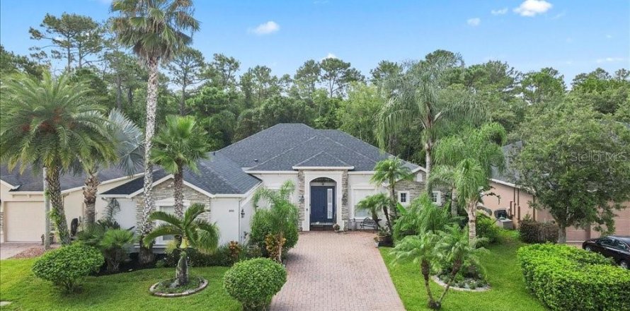 House in Oviedo, Florida 4 bedrooms, 237.74 sq.m. № 1826529