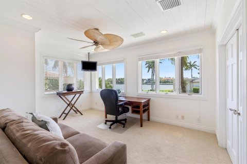 House in Fort Lauderdale, Florida 5 bedrooms, 394.37 sq.m. № 2146297 - photo 14