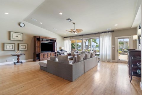 House in Fort Lauderdale, Florida 5 bedrooms, 394.37 sq.m. № 2146297 - photo 2