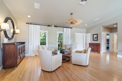 House in Fort Lauderdale, Florida 5 bedrooms, 394.37 sq.m. № 2146297 - photo 4