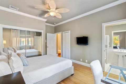 House in Fort Lauderdale, Florida 5 bedrooms, 394.37 sq.m. № 2146297 - photo 16