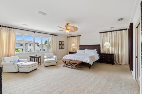 House in Fort Lauderdale, Florida 5 bedrooms, 394.37 sq.m. № 2146297 - photo 9