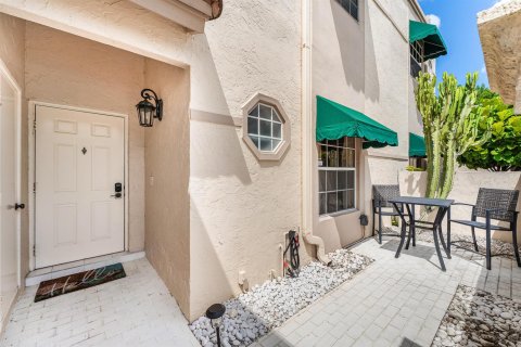 Copropriété à vendre à Boca Raton, Floride: 2 chambres, 101.26 m2 № 2374275 - photo 8