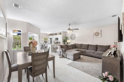 Copropriété à vendre à Boca Raton, Floride: 2 chambres, 101.26 m2 № 2374275 - photo 3