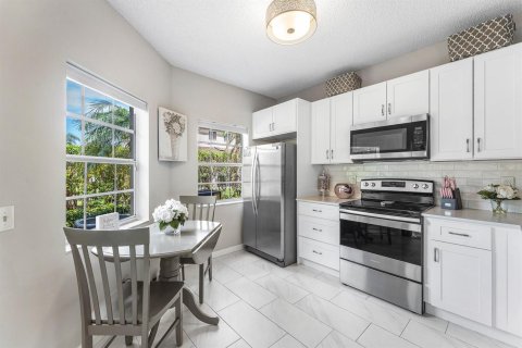 Copropriété à vendre à Boca Raton, Floride: 2 chambres, 101.26 m2 № 2374275 - photo 4